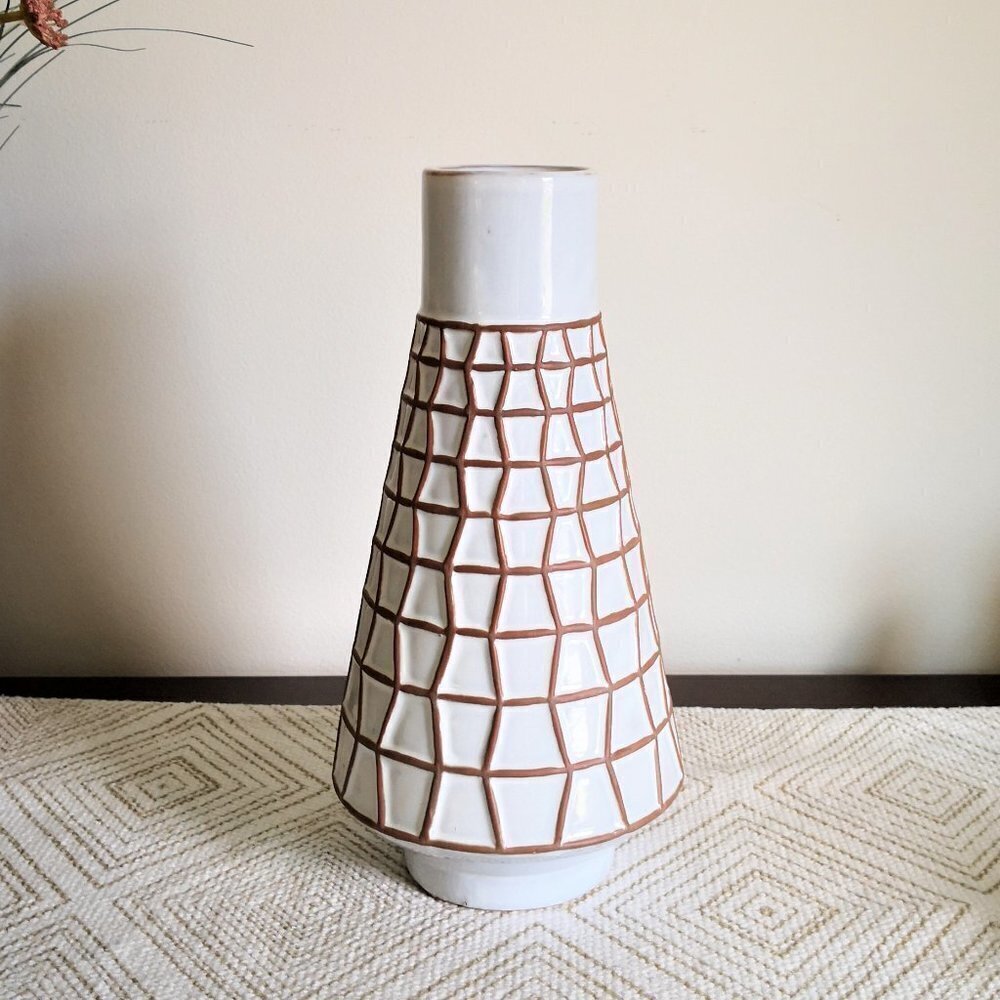 Pier 1 Ceramic Geometric Decorative Vase with Checkered Pattern 11 1/4" x5 1/4"